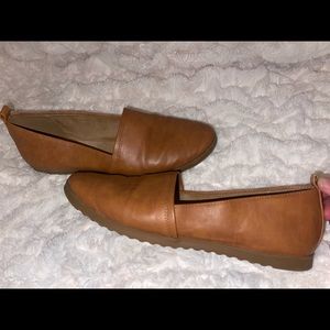 Brown leather women’s flats 8.5